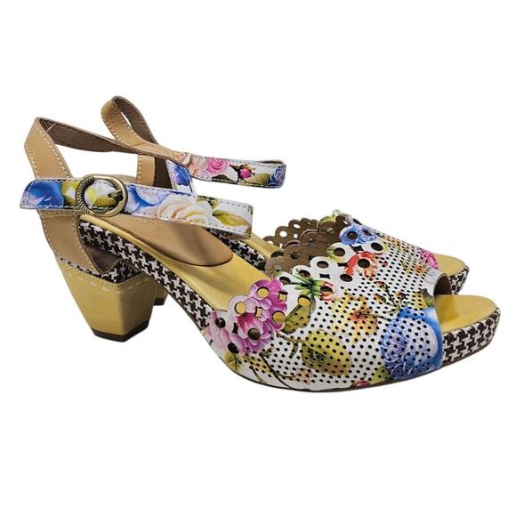 L'Artiste Spring Step 42 Vivitar Art to Wear Leather Sandal Perforated Floral - Picture 1 of 6